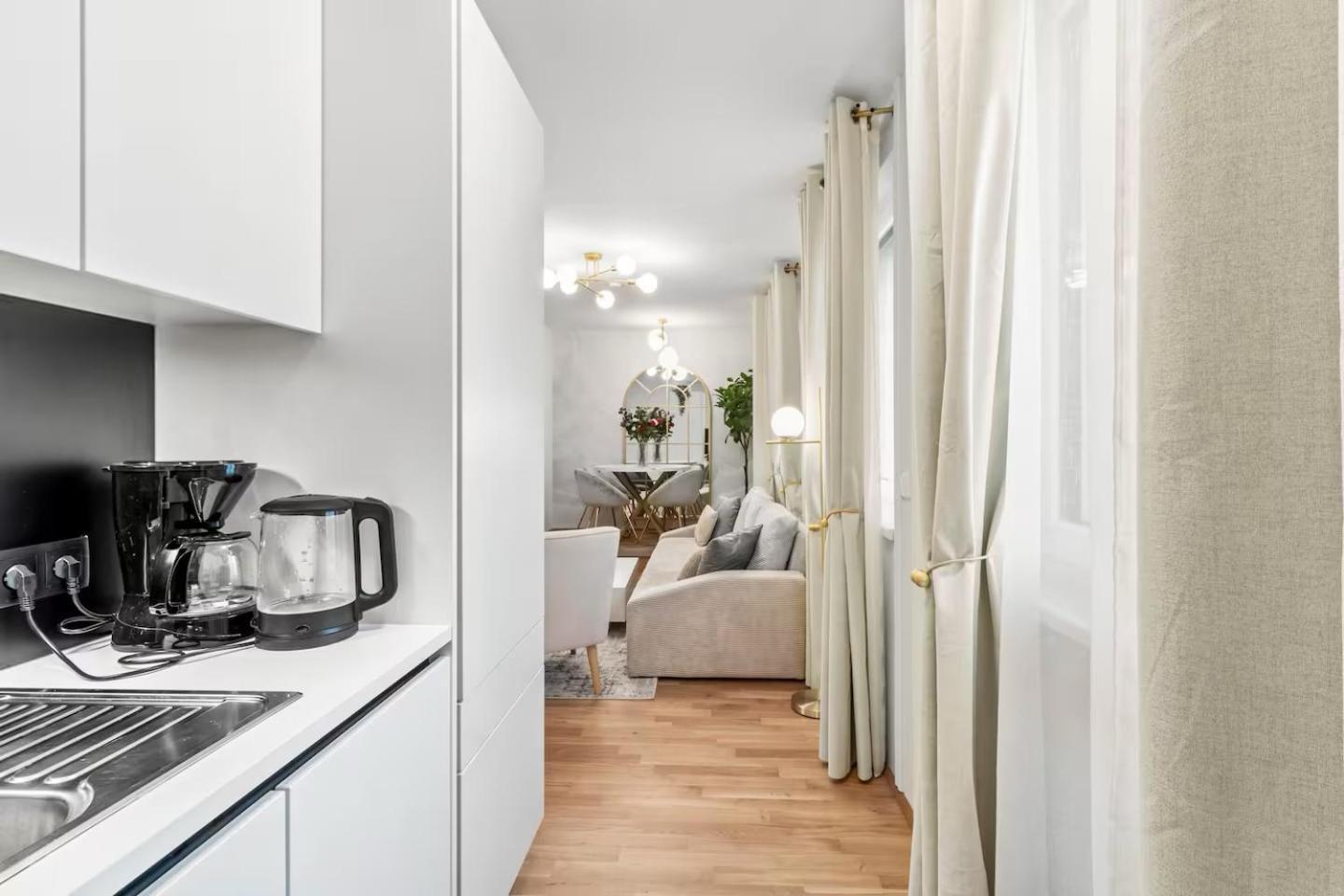 Balkon I Parkplatz I 5 Minuten Zum Einkaufszentrum I Schnelles Wlan Apartment Wien