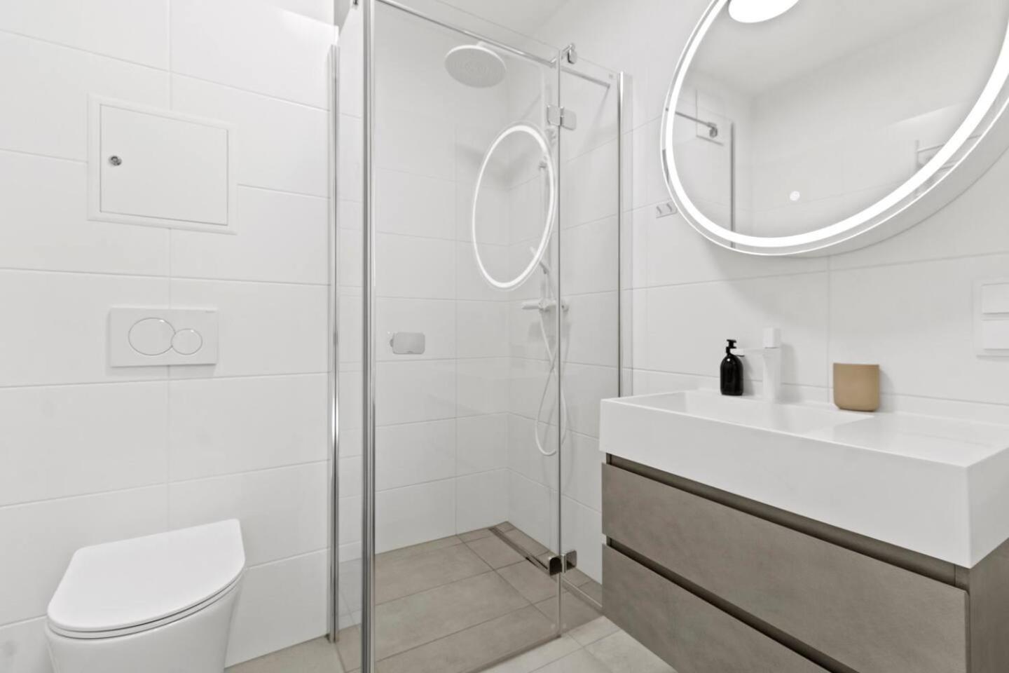 Balkon I Parkplatz I 5 Minuten Zum Einkaufszentrum I Schnelles Wlan Apartment Wien